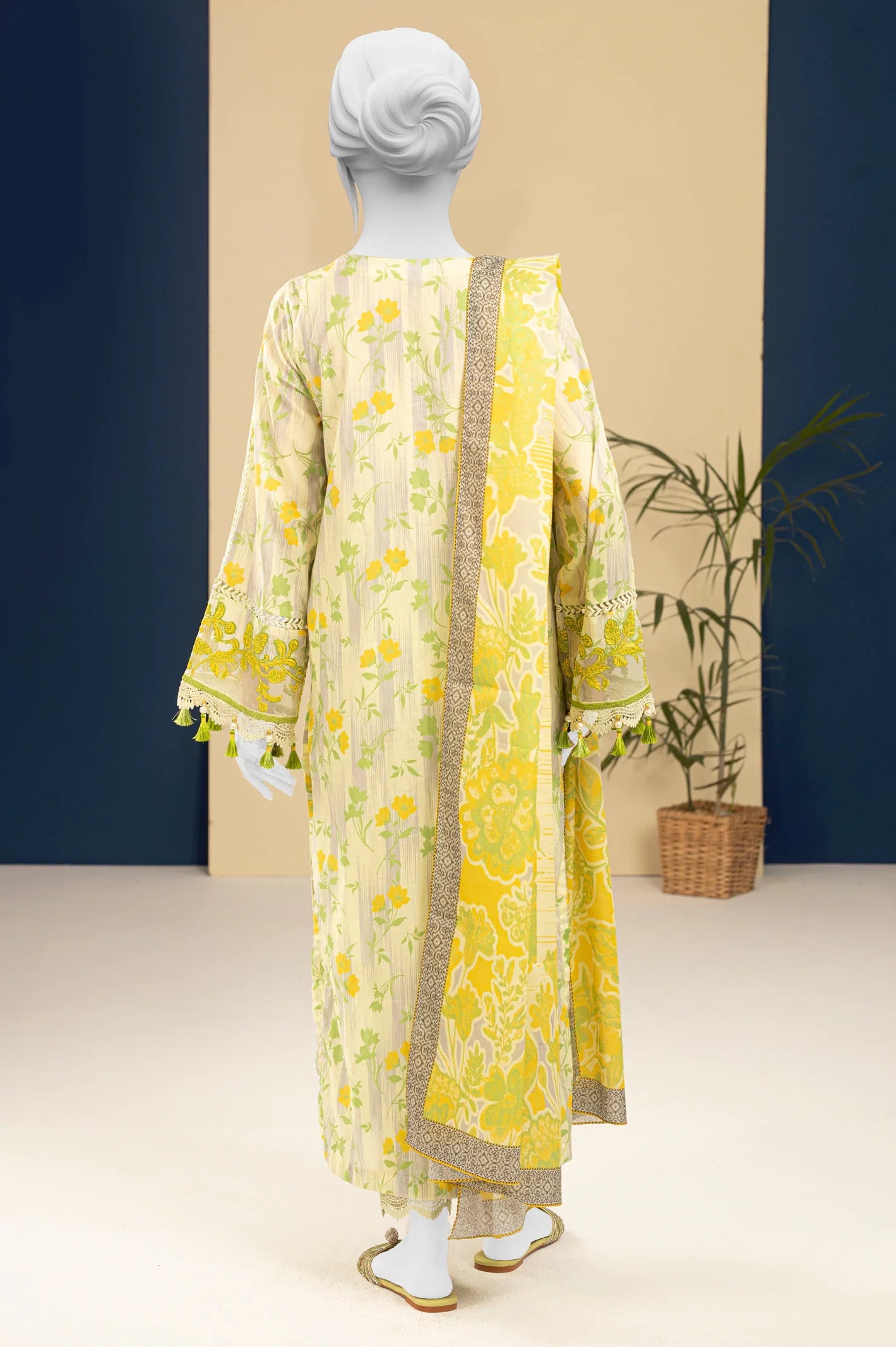 3PC Unstitched Lime Embroidered Suit