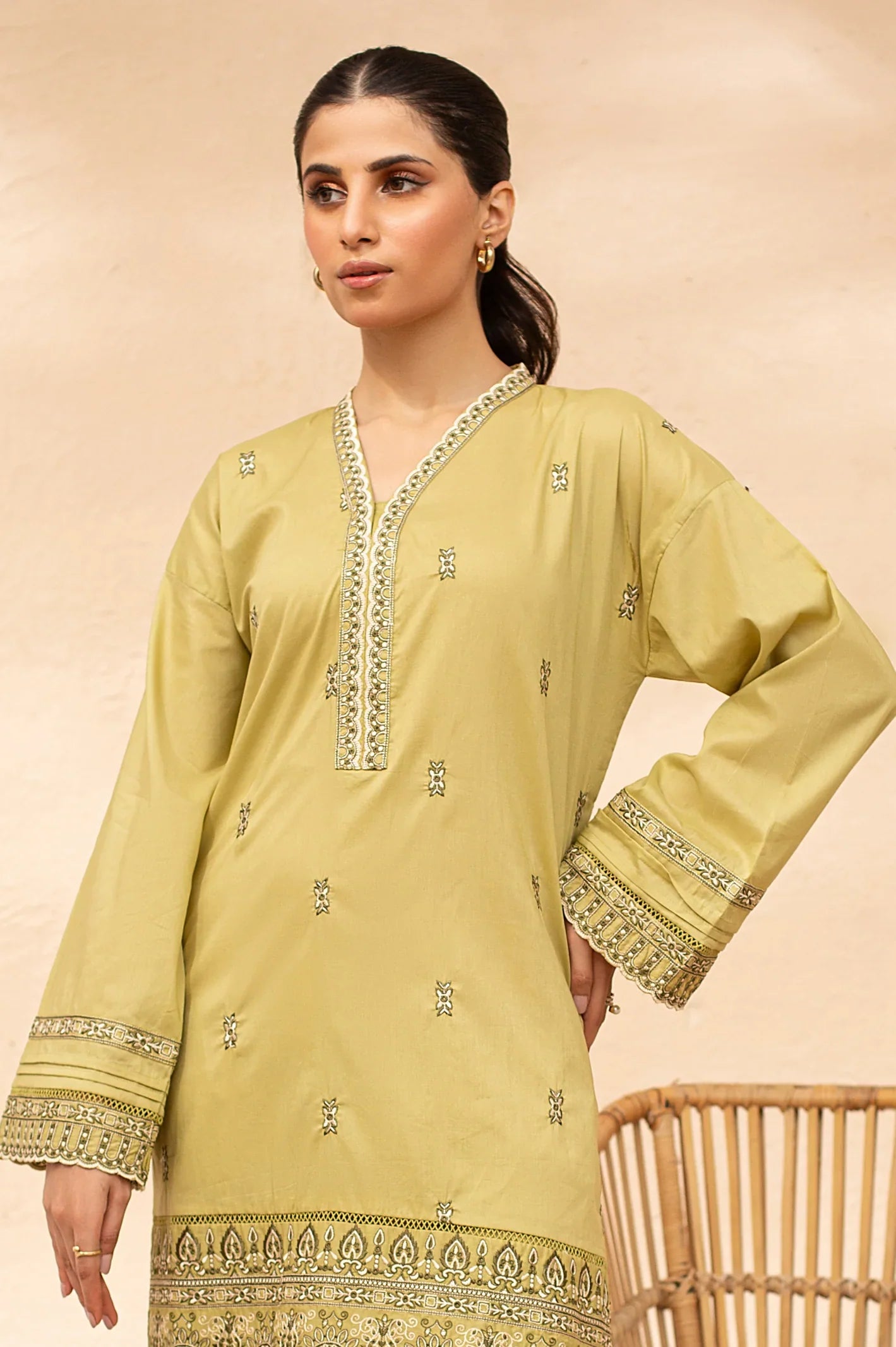 2PC Embroidered Suit - Diners