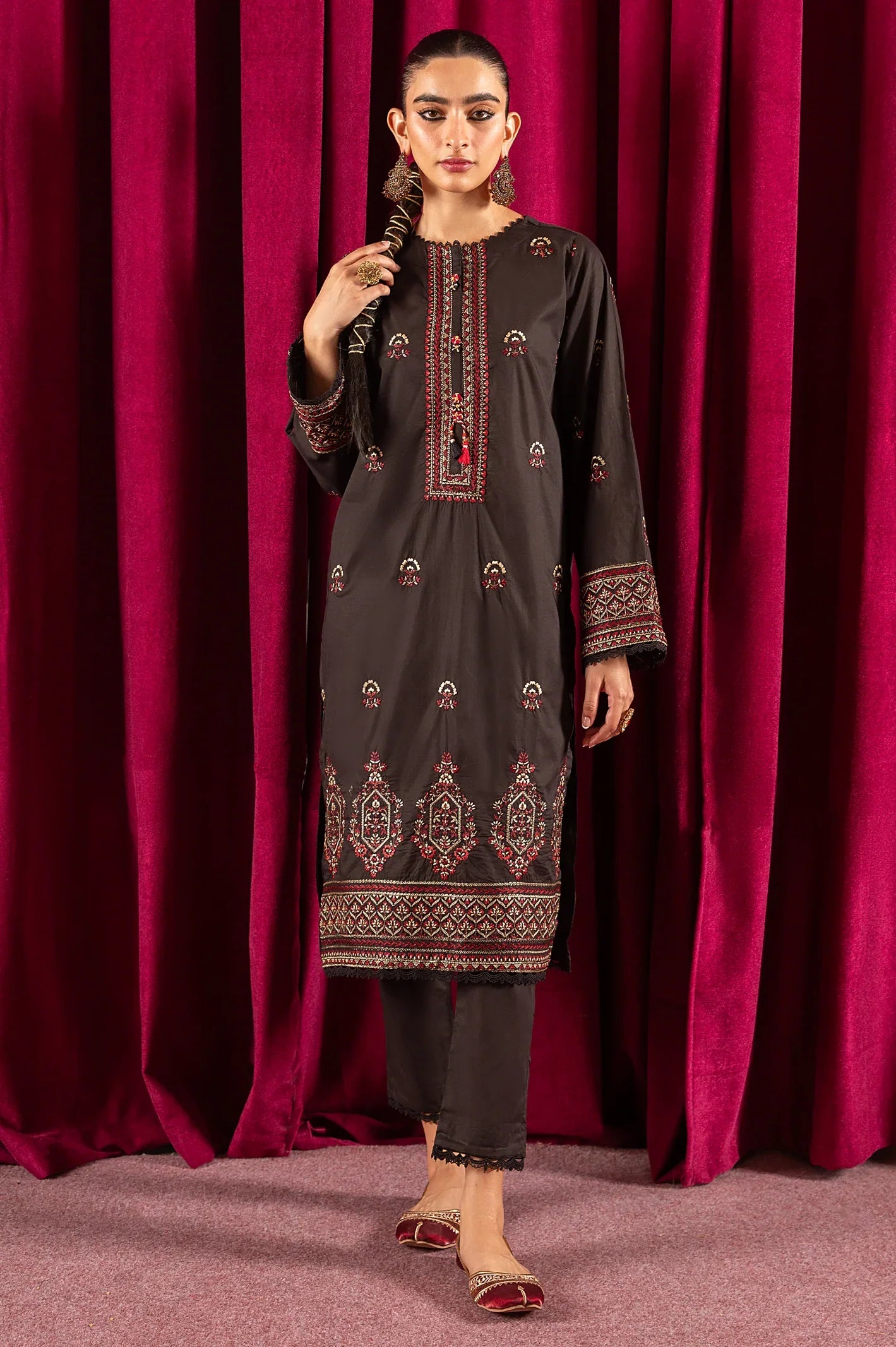 2PC Black Embroidered Suit - Diners