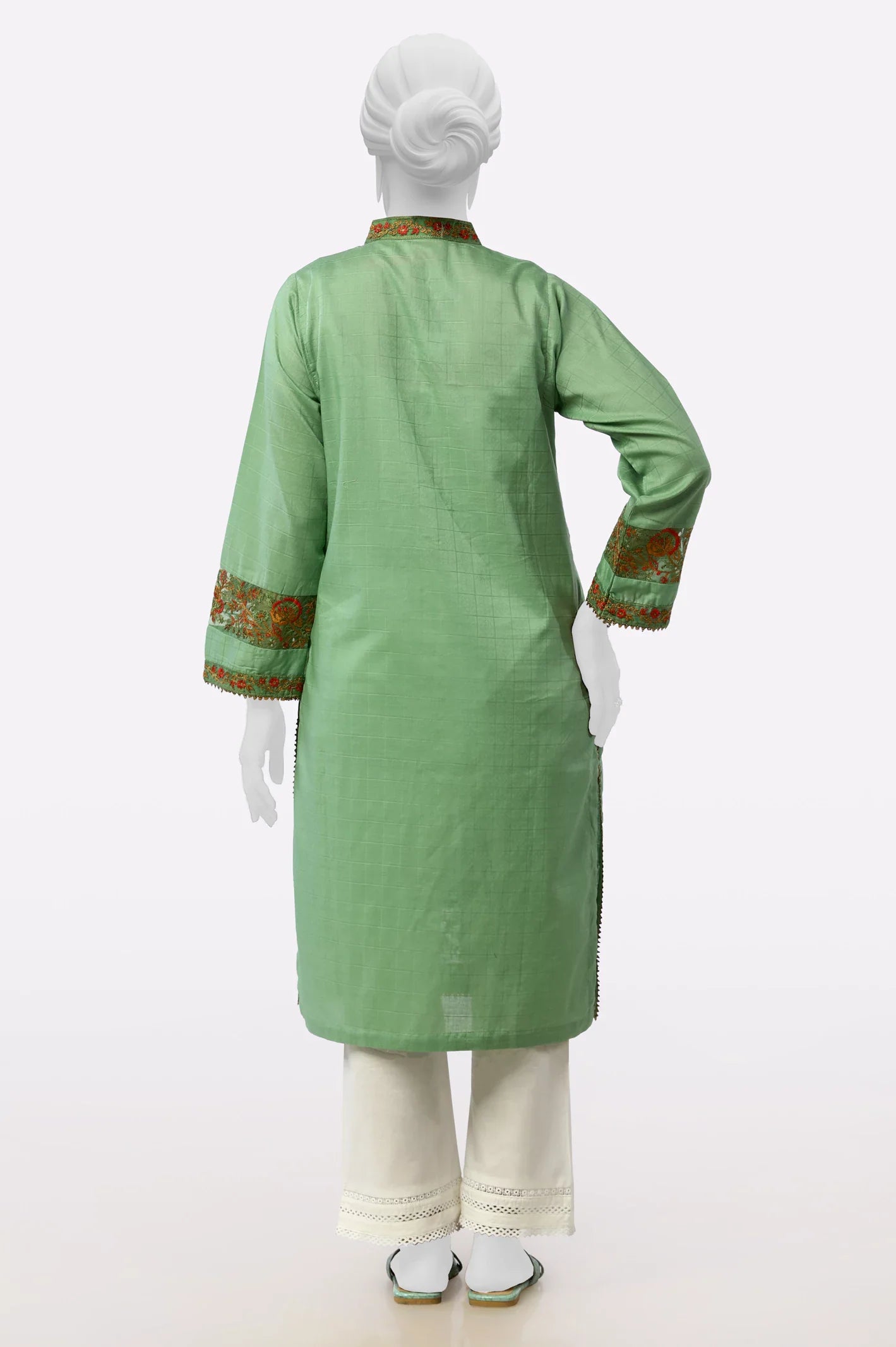 Green Embroidered Kurti From Sohaye By Diners