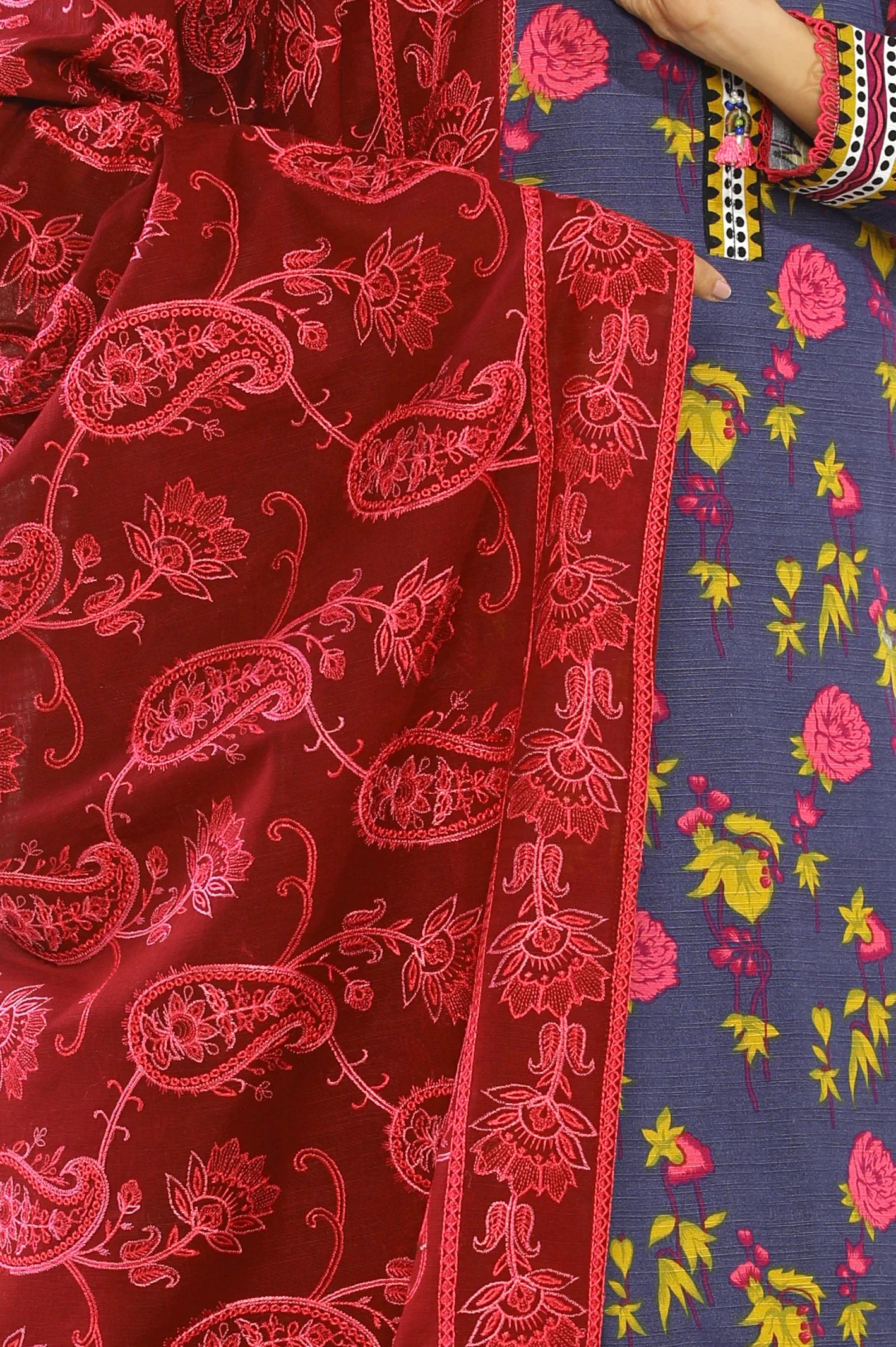 Maroon Embroidered Ladies Shawl From Sohaye By Diners