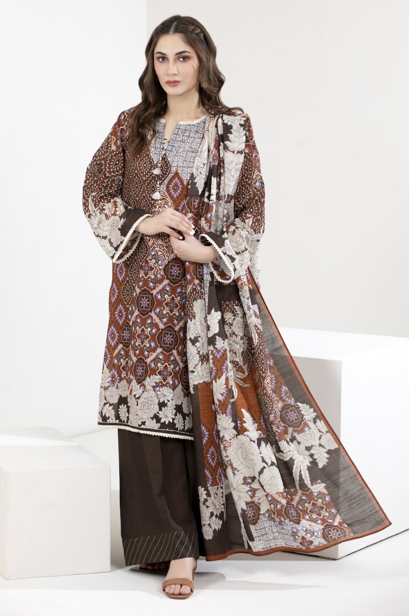 2PC Unstitched Khaddar Printed Suit From Sohaye By Diners