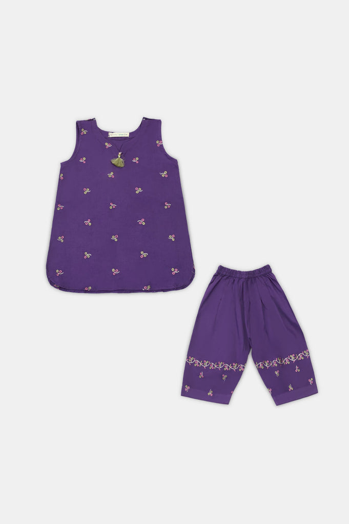 Embroidered Infant 2PC