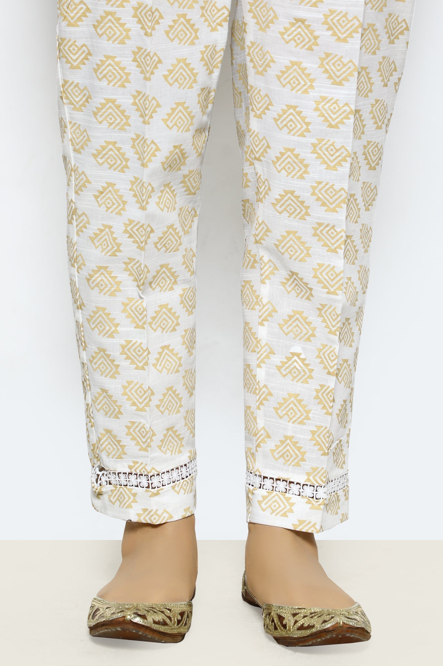 White Khaddar Trouser From Sohaye By Diners