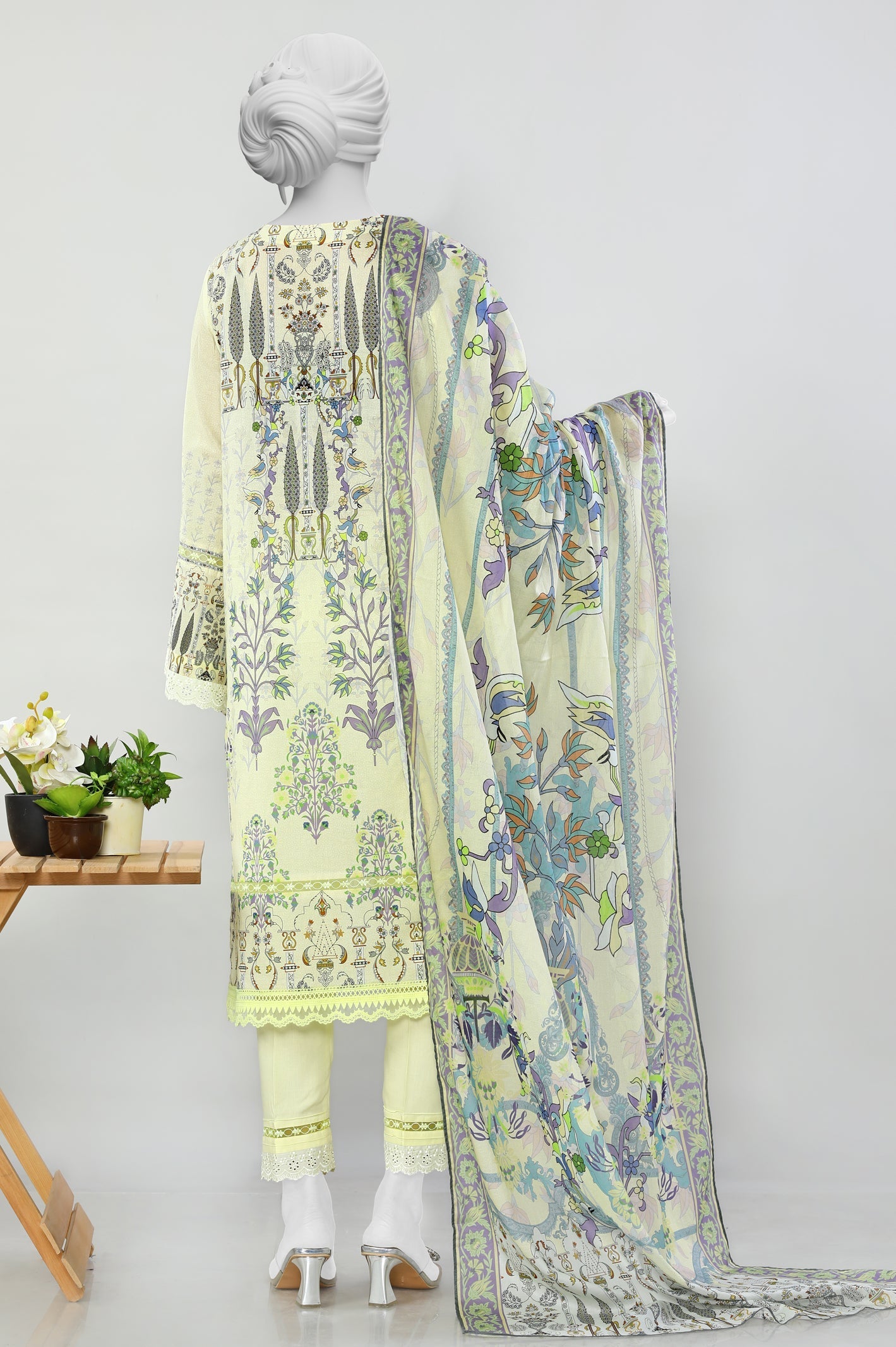 3PC Unstitched Lawn Printed Suit From Diners