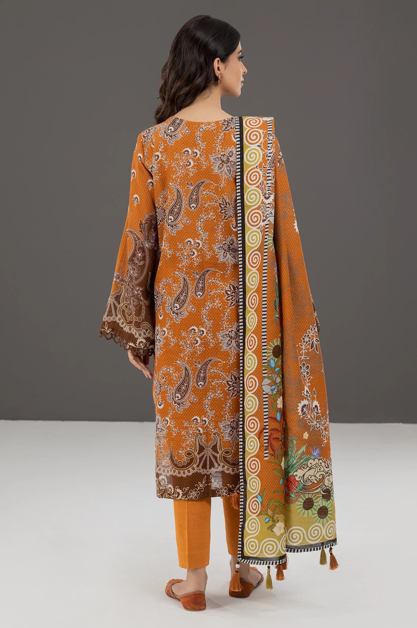 Khaddar Printed 3PC Unstitched Suit From Sohaye by Diners