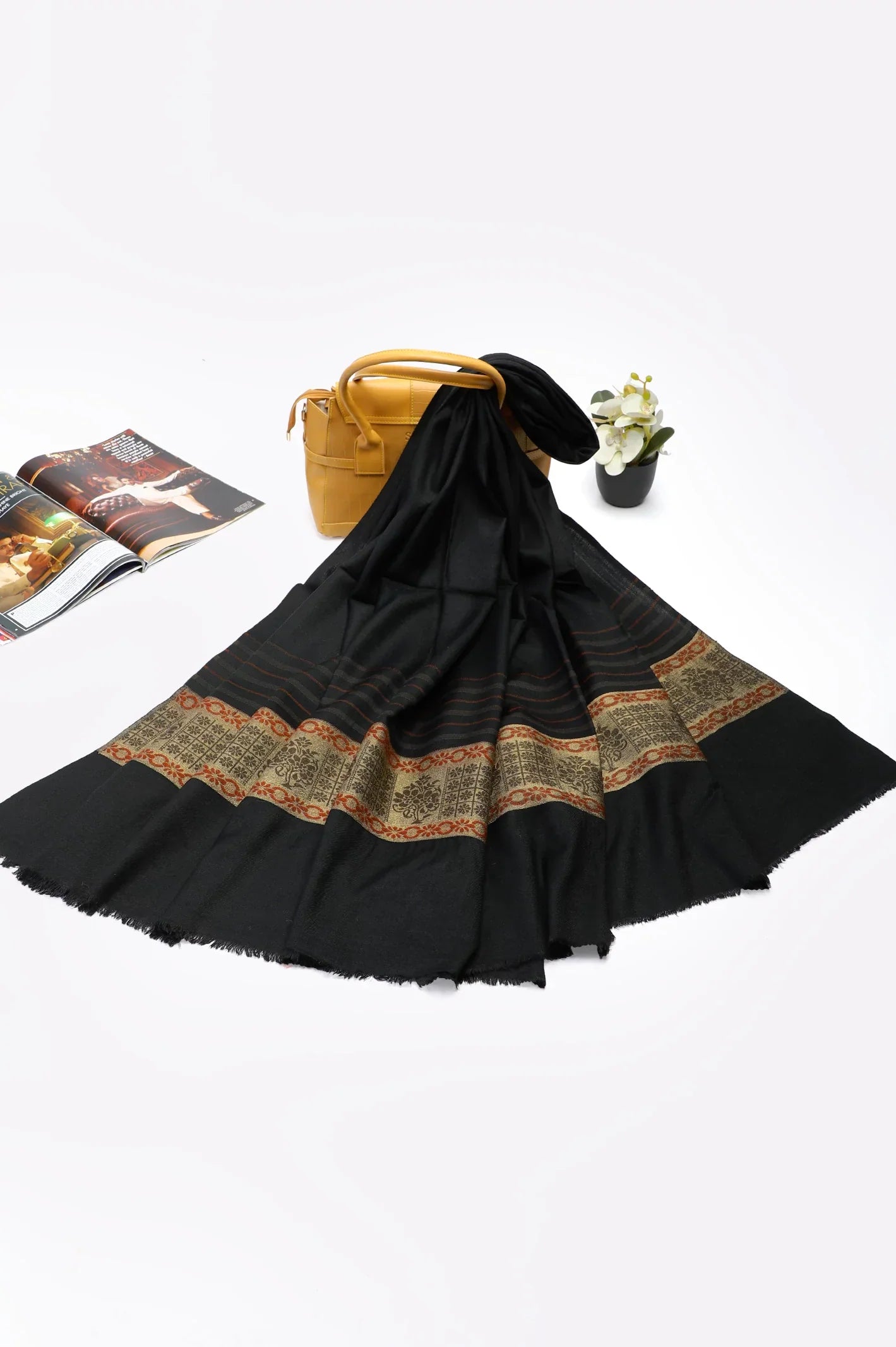 Black Pashmina Wool Ladies Shawl From Diners