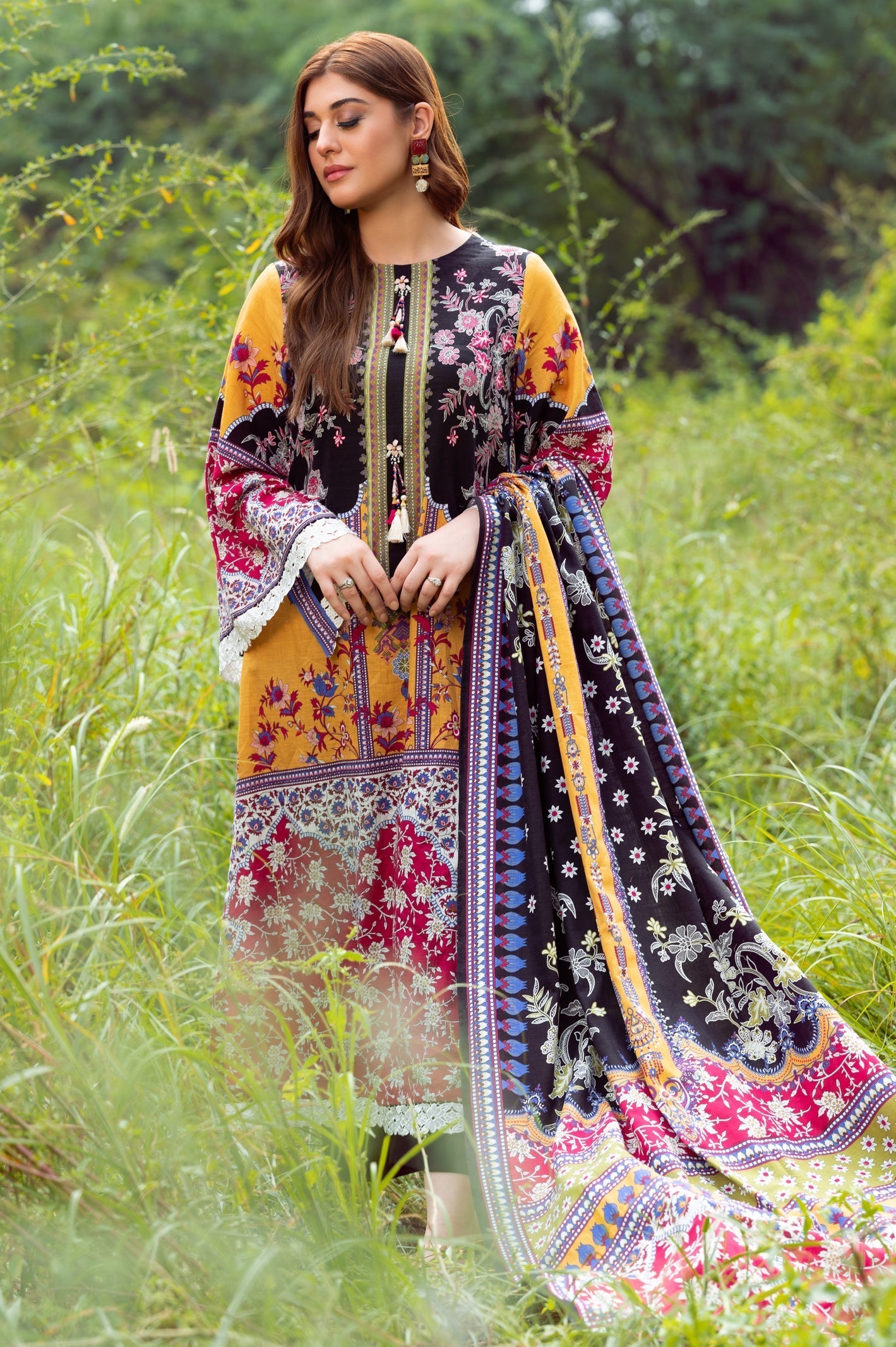 3PC Unstitched Khaddar Printed Suit From Sohaye By Diners