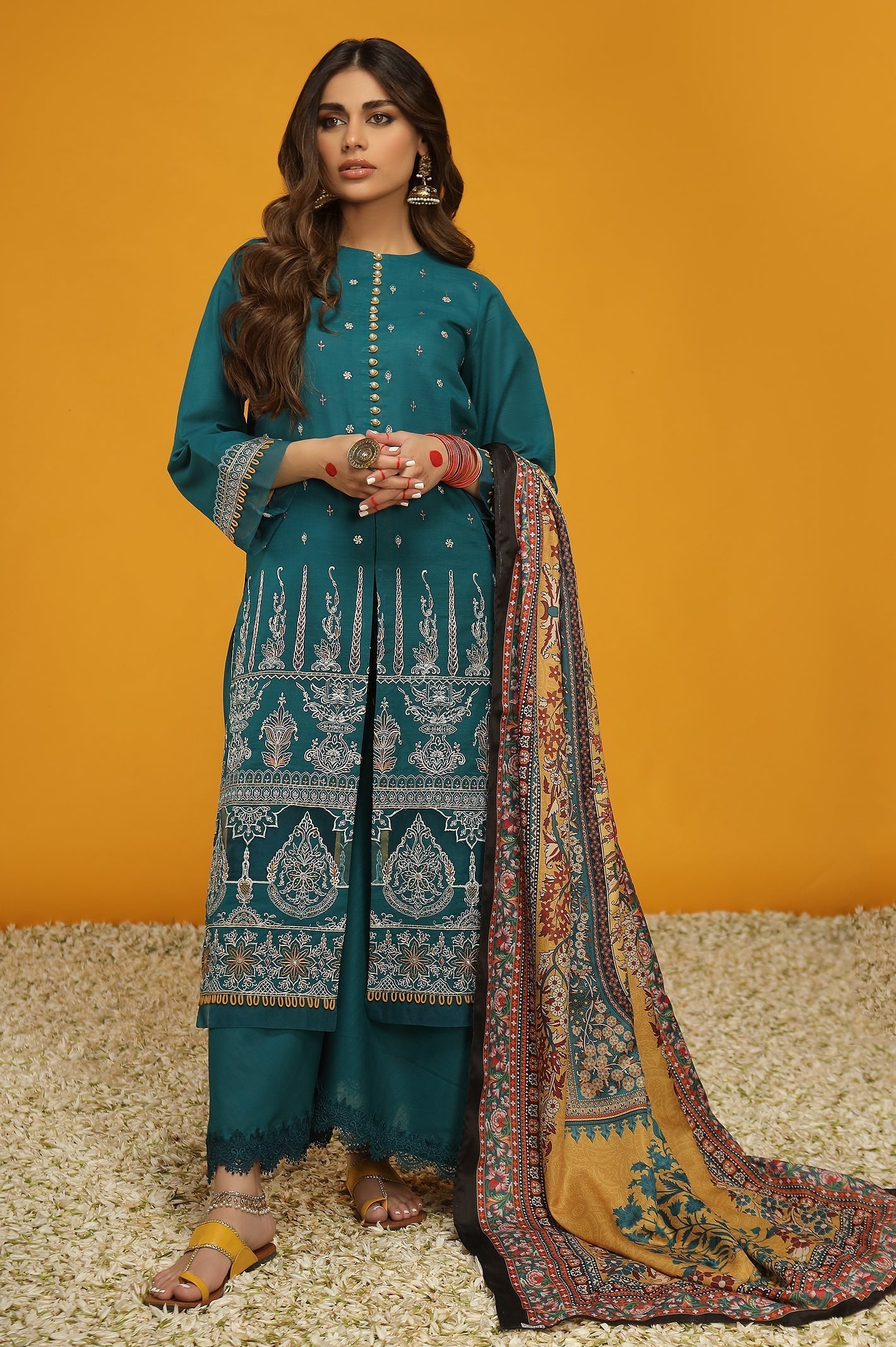 3PC Unstitched Khaddar Embroidered Suit From Sohaye By Diners