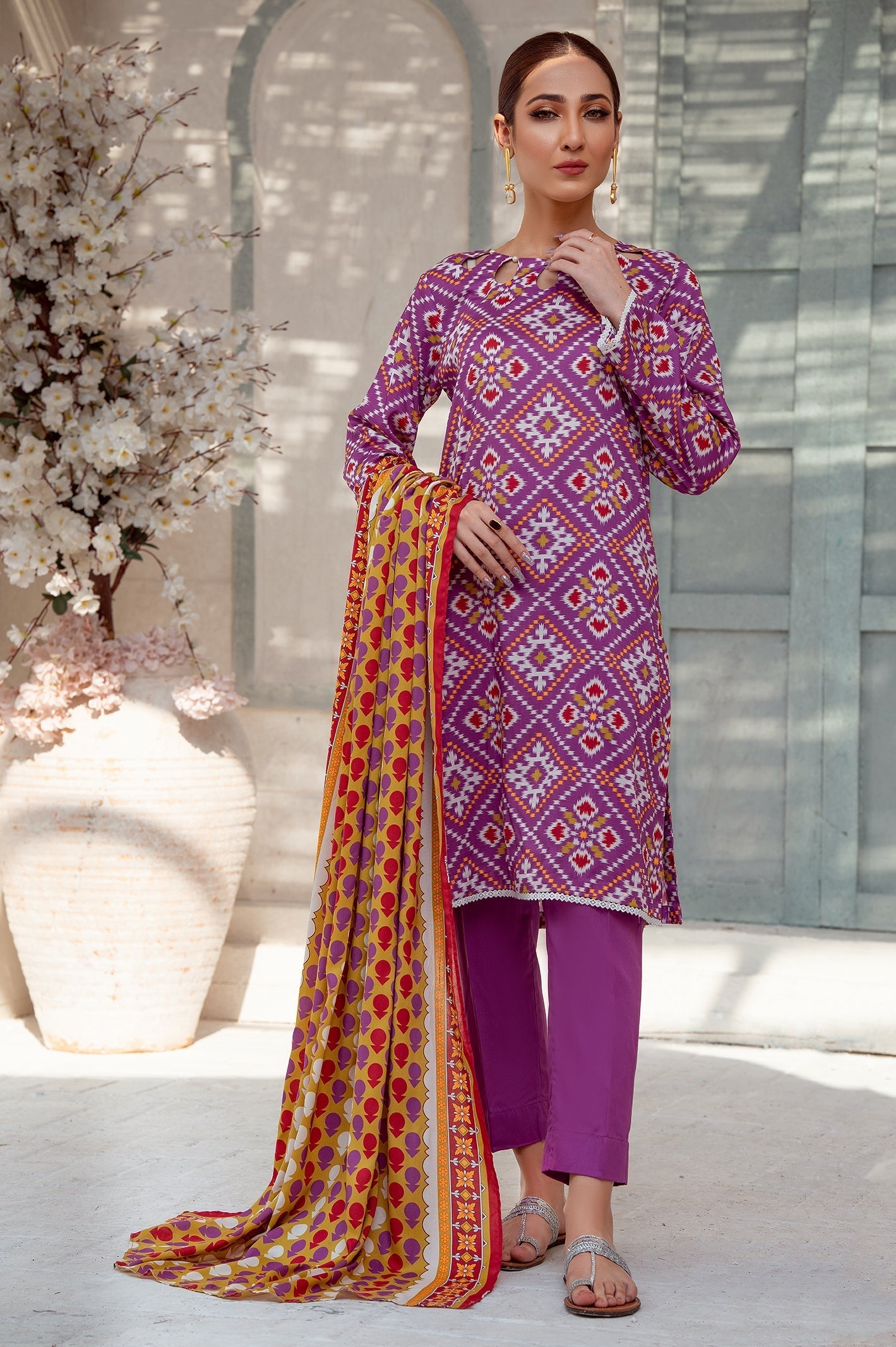 3PC Unstitched Khaddar Printed Suit From Sohaye By Diners