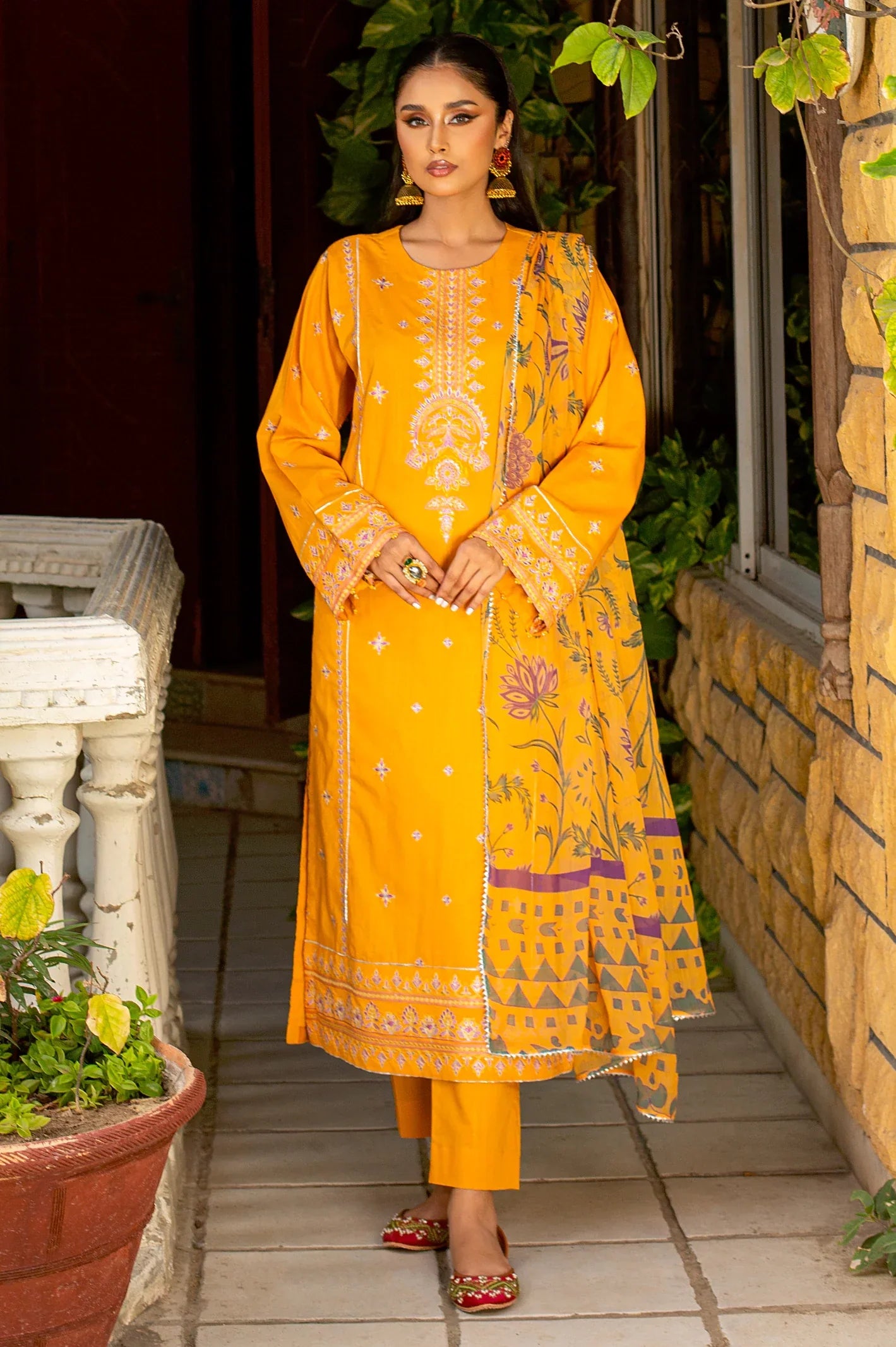 Crosshatch 3PC Unstitched Embroidered Suit