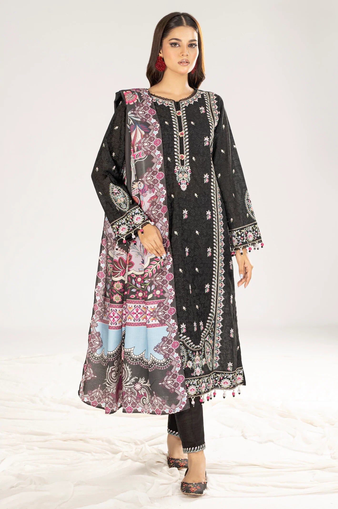 Khaddar Embroidered 2PC Unstitched Suit From Sohaye by Diners