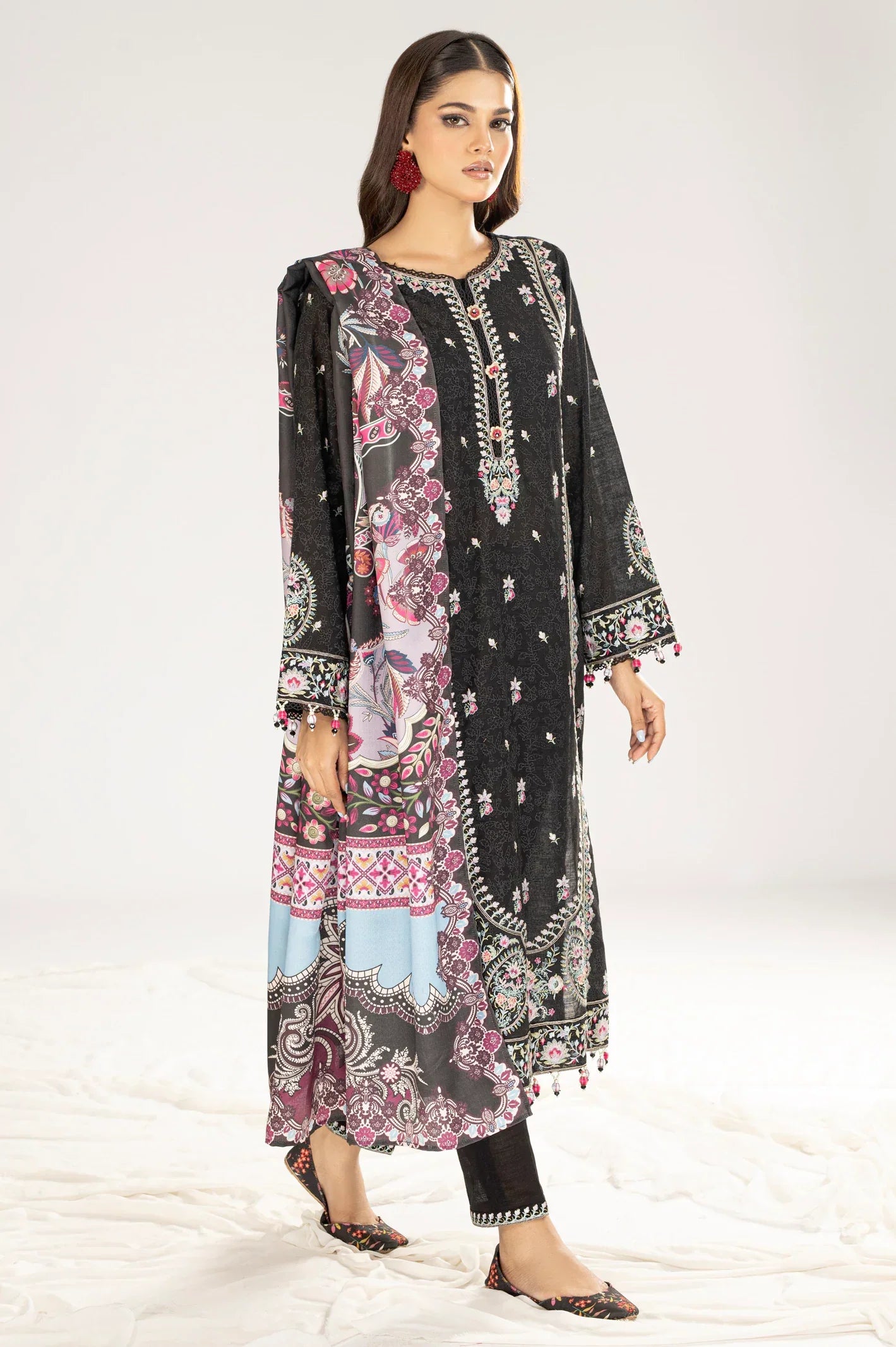 Khaddar Embroidered 2PC Unstitched Suit From Sohaye by Diners